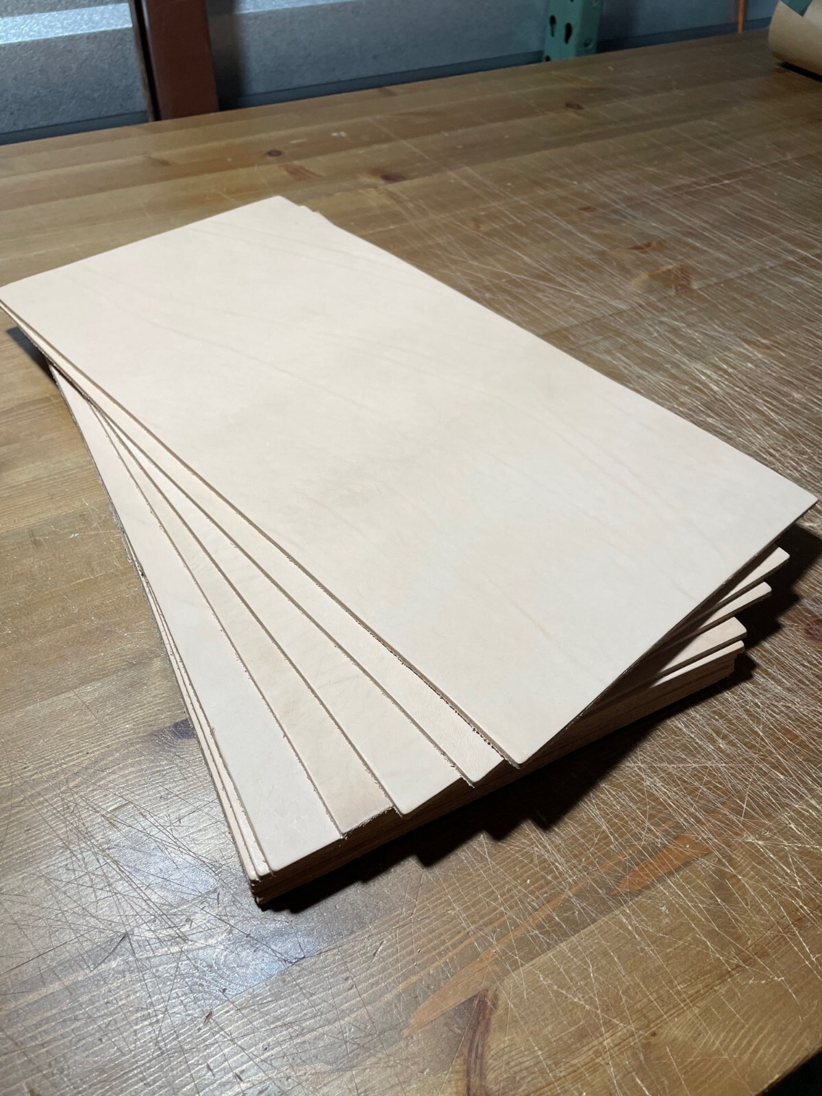 8/9oz cowhide Leather Veg Tan Natural Tooling belt 13 to 15sq/ft STRAP