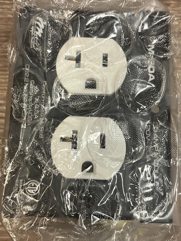 Middle Atlantic M-20A 4" MPR 20A Duplex Power Module New