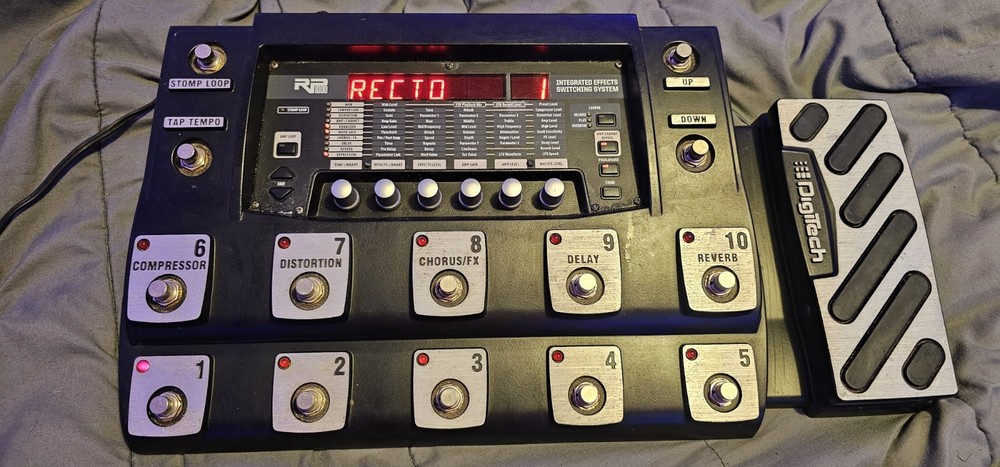 DigiTech RP1000 Multi-Effects Guitar Effect Pedal