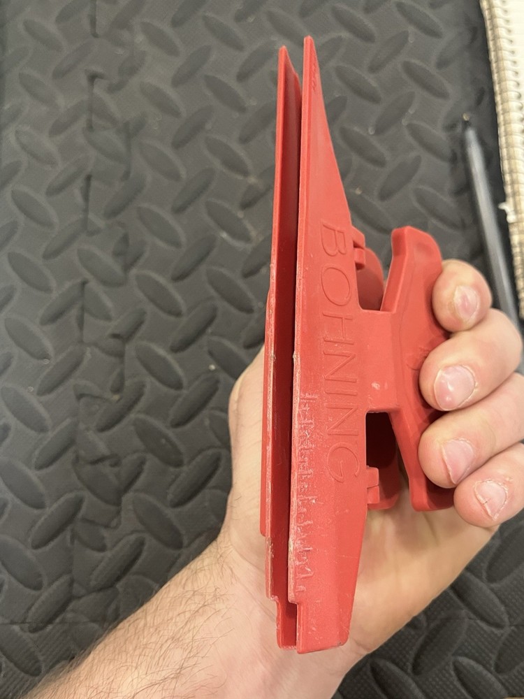 Bohning Fletching Clamp Archery Tool Red