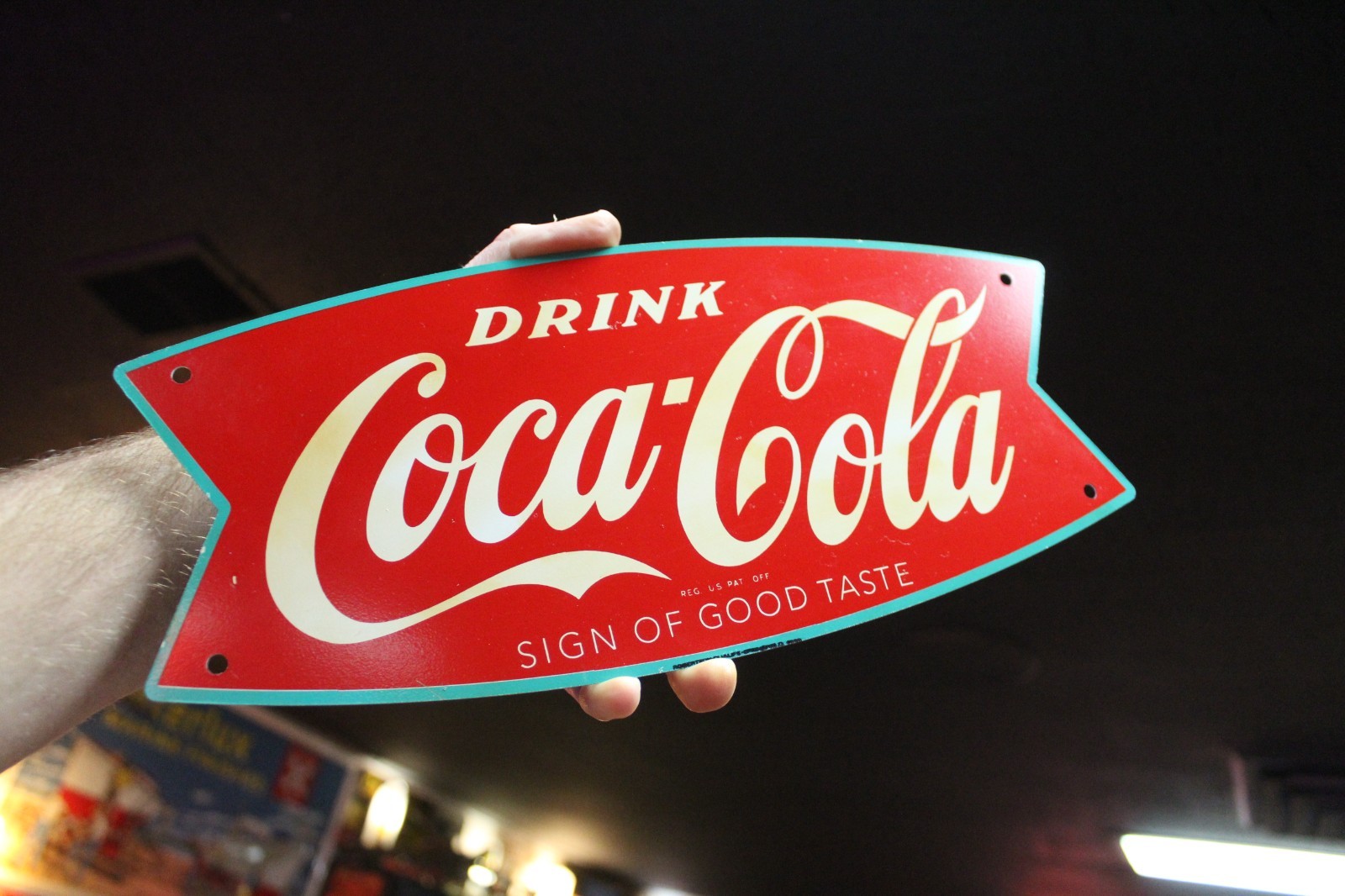 RARE 1950s DRINK COCA COLA TEAL BORDER FISHTAIL PAINTED METAL DEALER SIGN SODA