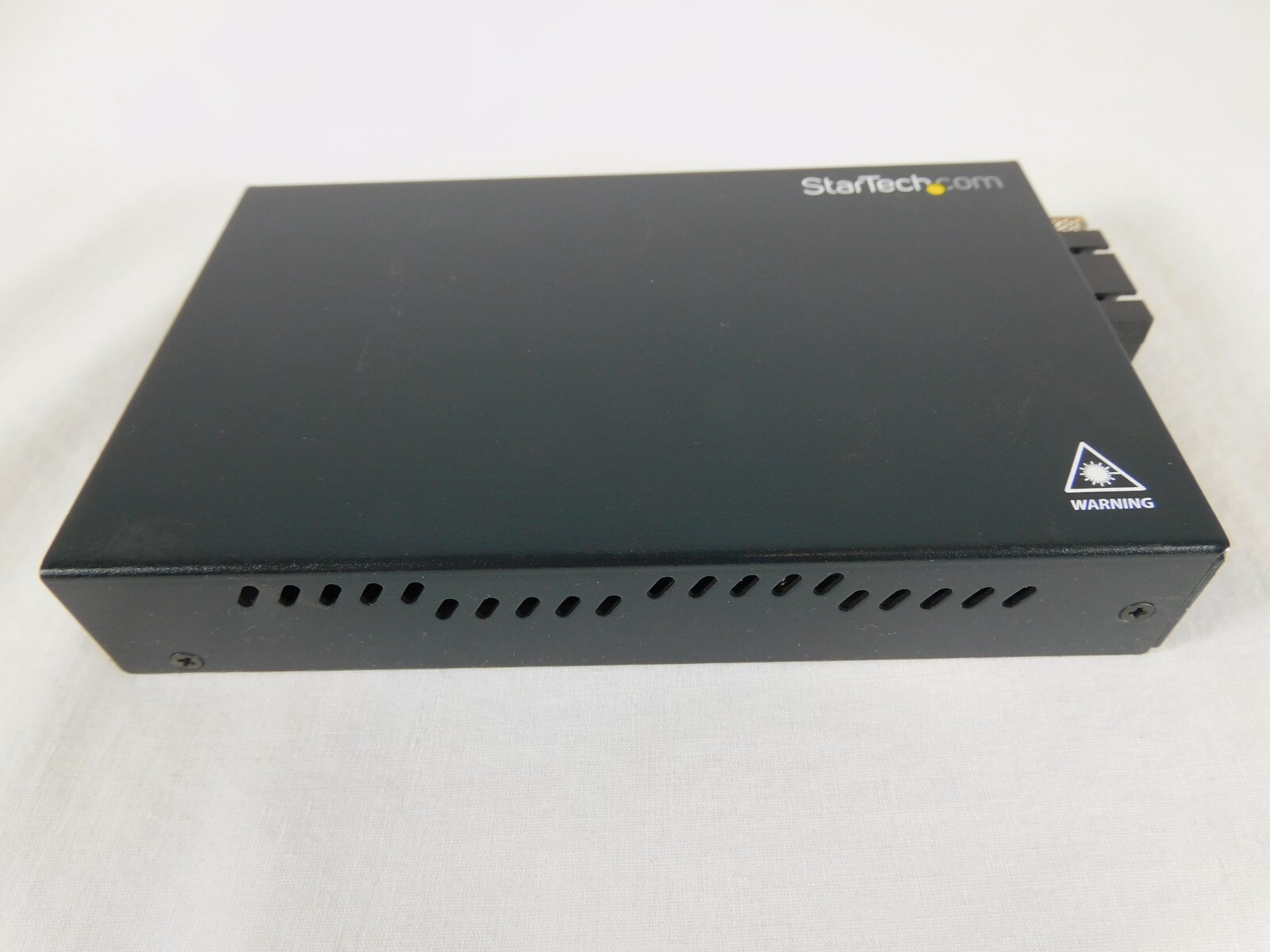 ET90110SM302 StarTech 10/100 Mbps Single Mode Fiber Media Converter SC 30 km