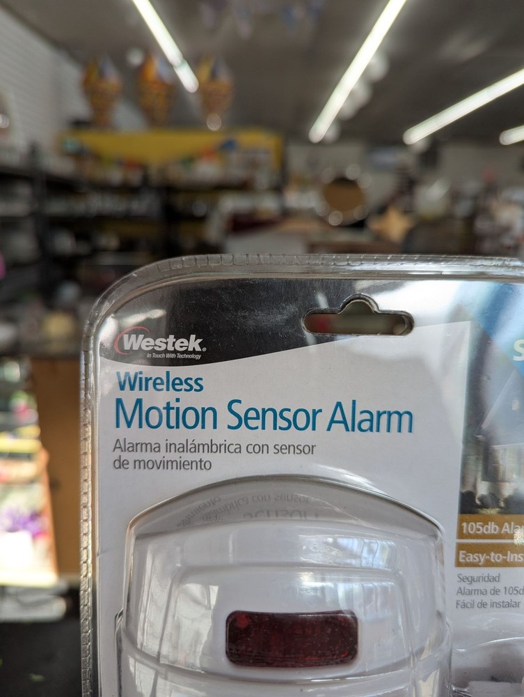 Westek Wireless Motion Sensor Alarm 105dB With 2 Remotes & Wall Mounting Bracket