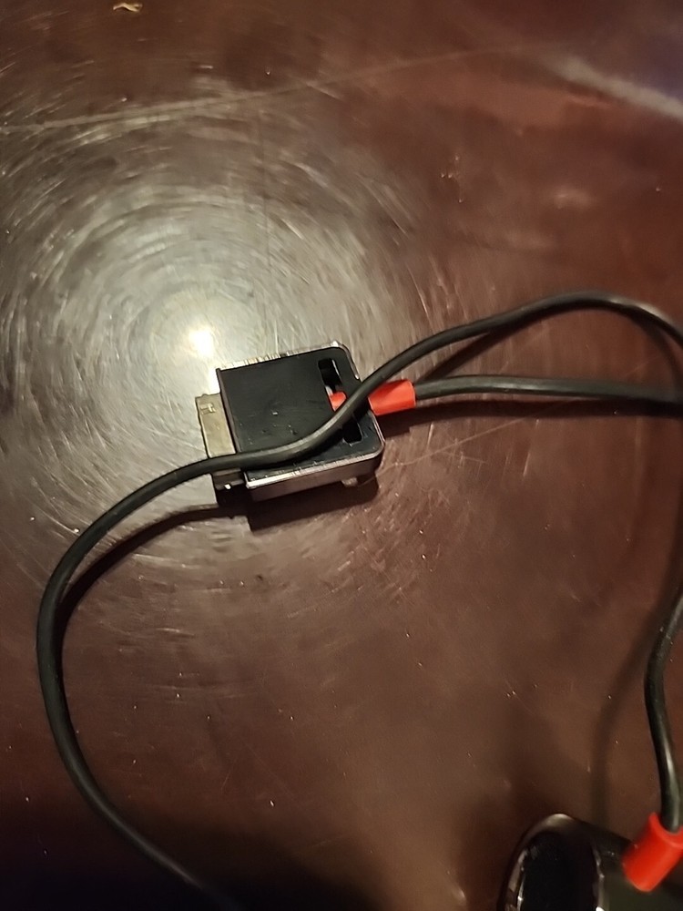 Monster iCarPlay Wireless 500 iPod FM Transmitter with Charging 3.28 FT