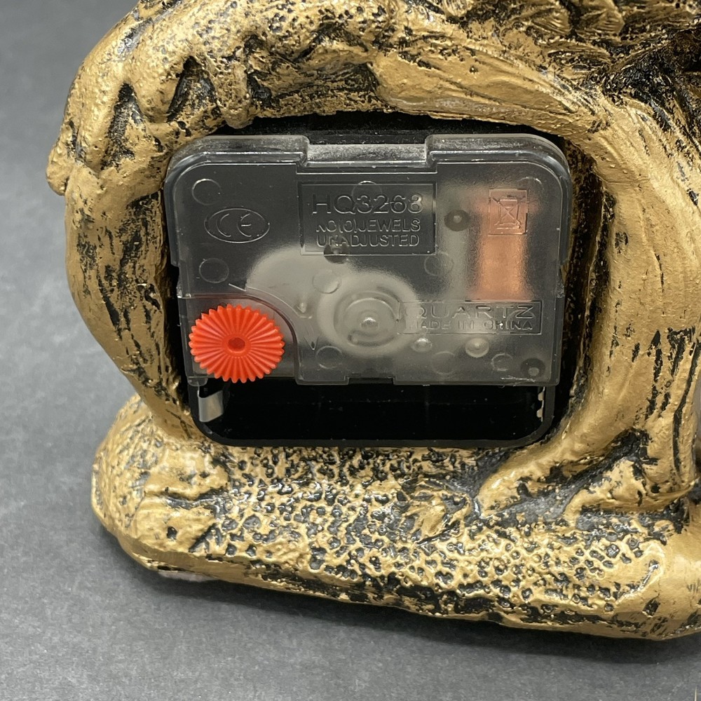 Vintage Desktop Eagle Resin Quartz Clock