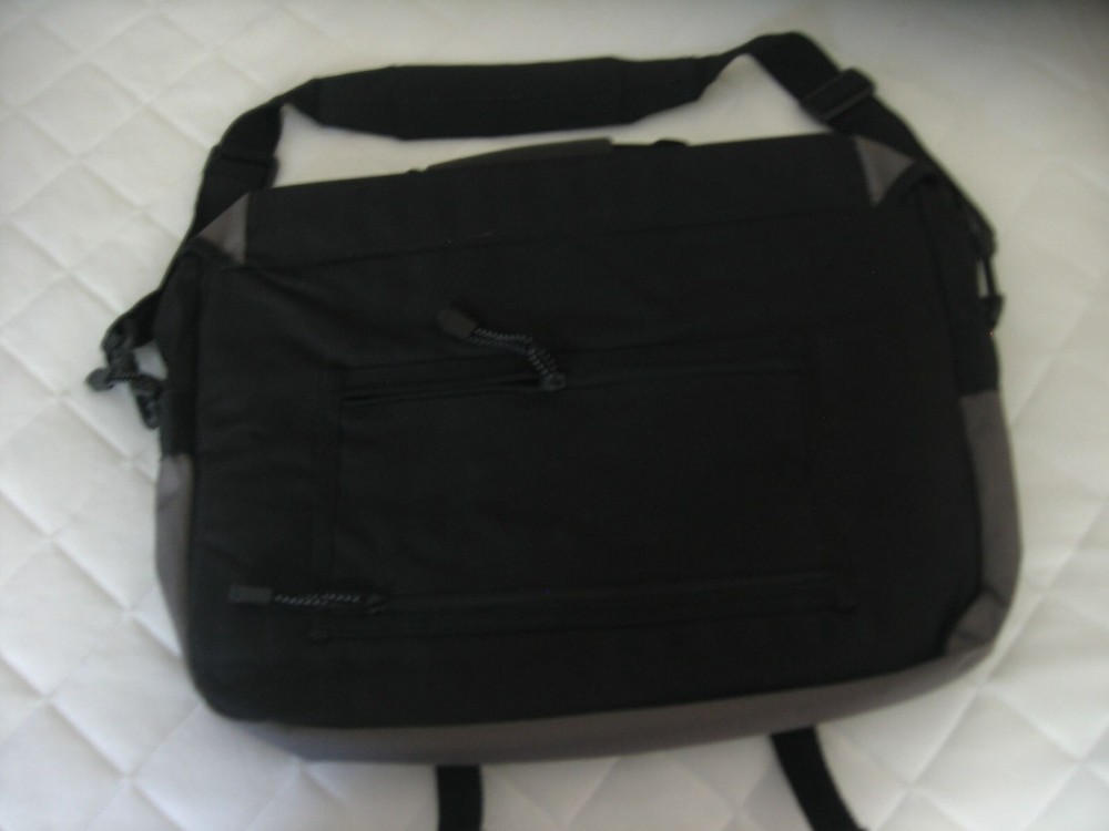 KORE BLACK & GREY MESSENGER LAGTOP BAG