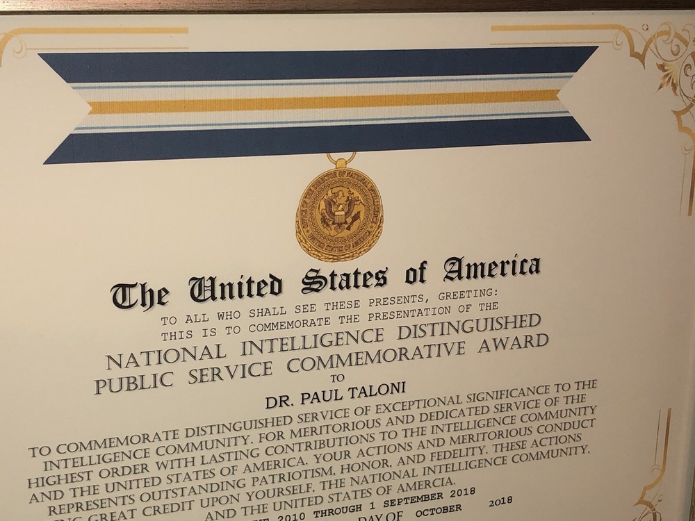 NATIONAL INTELLIGENCE DISTINGUISHED PUBLIC SERVICE COMMEMORATIVE CERT. Type-1