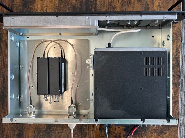 ICOM IC-FR5000 repeater used.