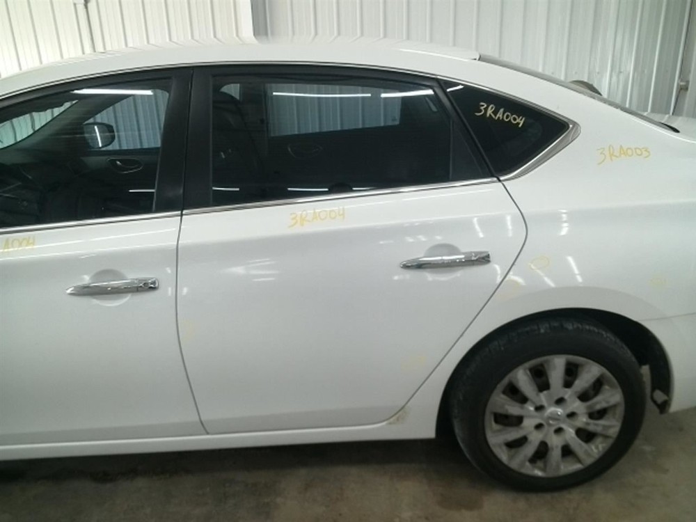 Driver Left Front Spindle/Knuckle Fits 11-25 LEAF 104775513