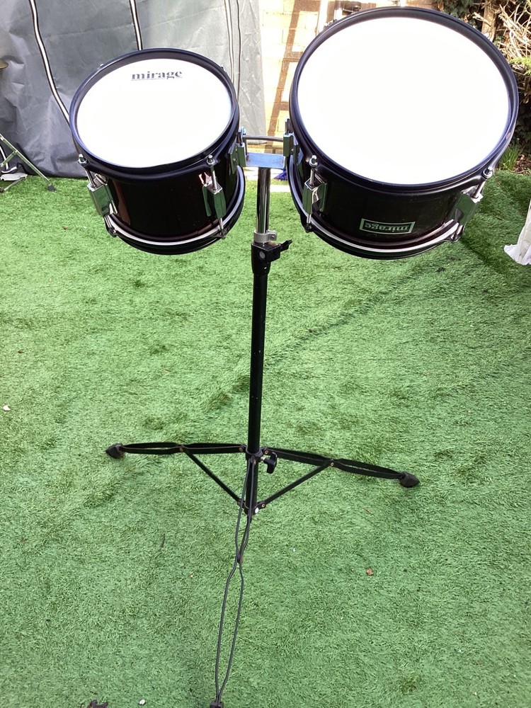 10” & 8” Tom with  stand . Add to drum kit. Red shiny