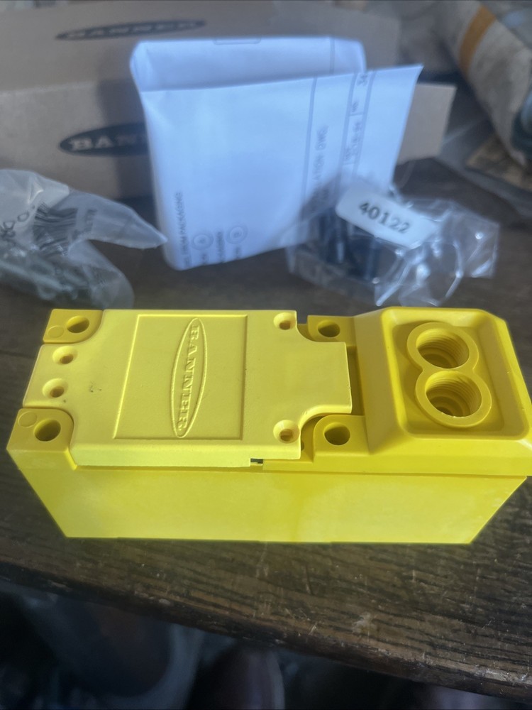 NOS Banner Engineering 17627 / SBF1 Scanner Block