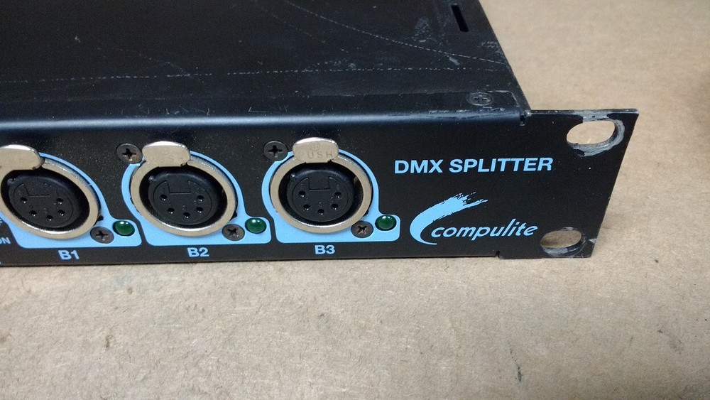 Compulite DMX Splitter with power cord only