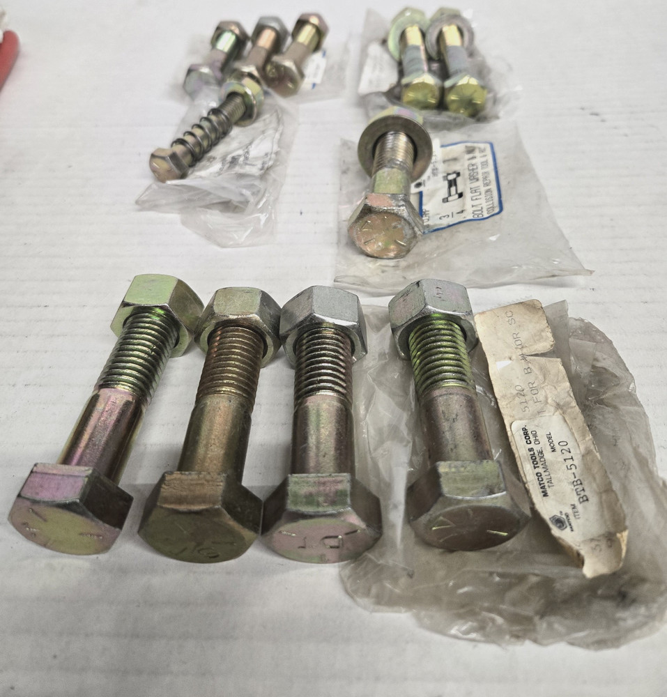 MO-CLAMP Bolts and Nuts