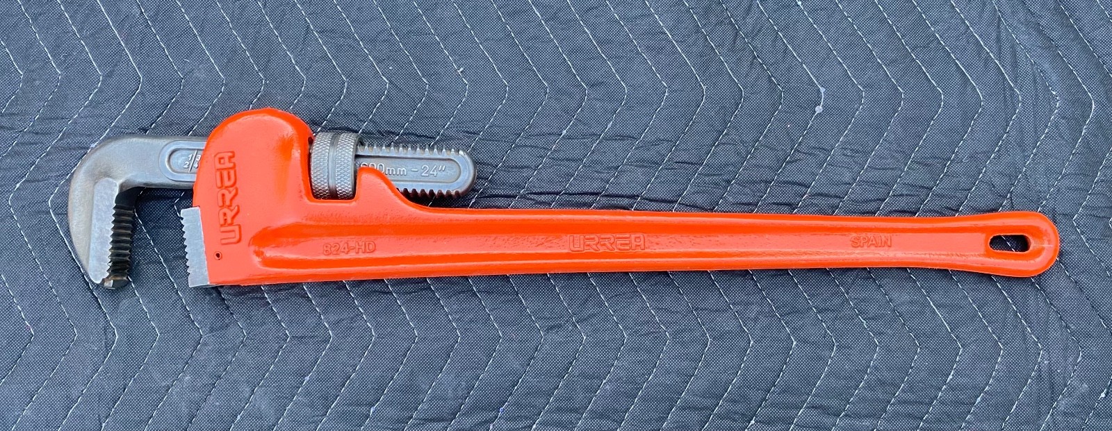 URREA 24” Cast Iron Pipe Wrench, Made in Spain