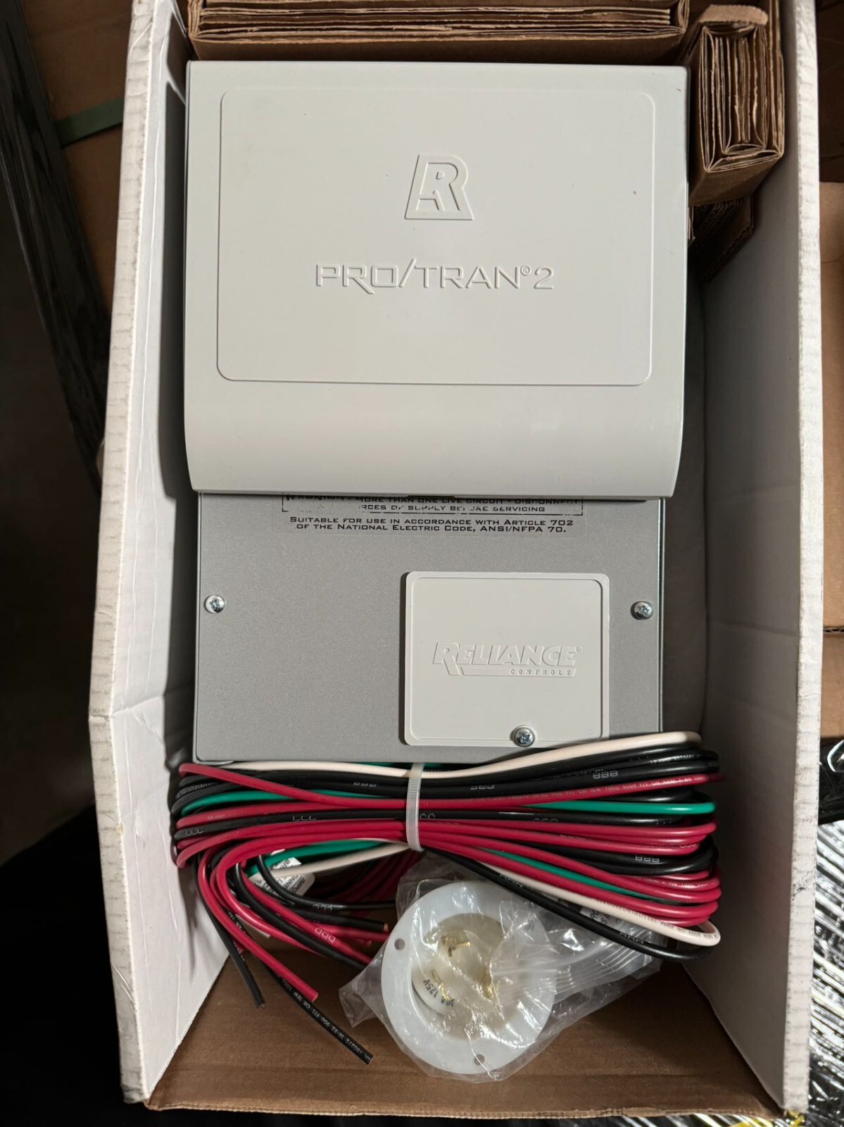 EcoFlow Manual Transfer Switch 306A1 (Pairing with Single DELTA Pro 3/DELTA Pro)