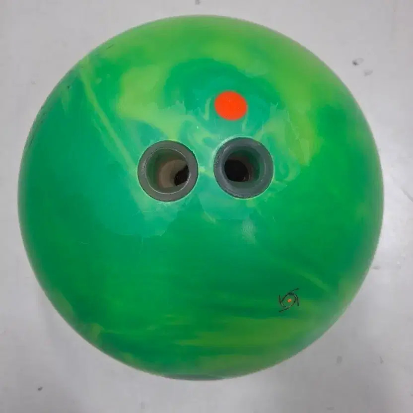 Storm HyRoad Max 14lb Hook Bowling Ball Used