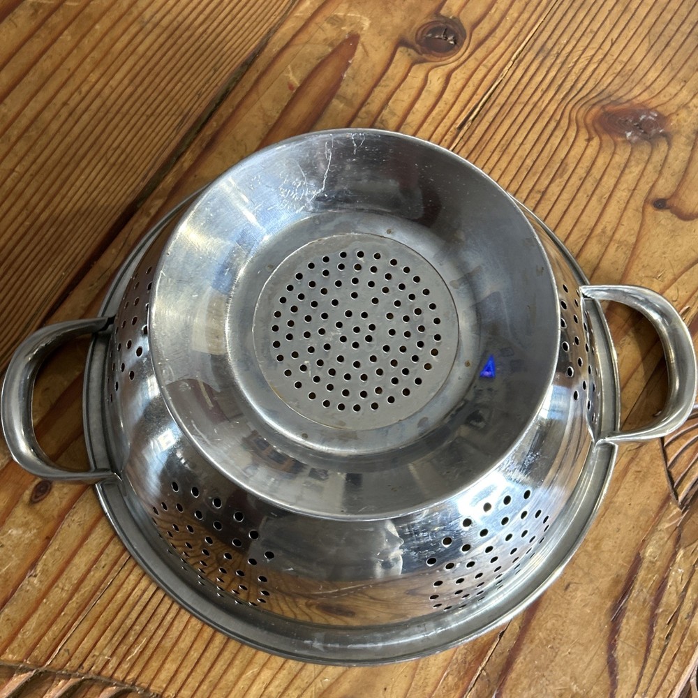 Colander/Strainer Aluminum 11" Diameter Footed W/Handles