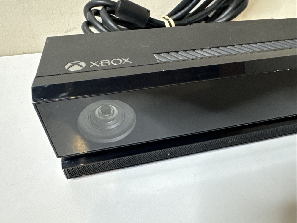 Microsoft Xbox One Kinect Wired Motion Sensor Black Model 1520 OEM