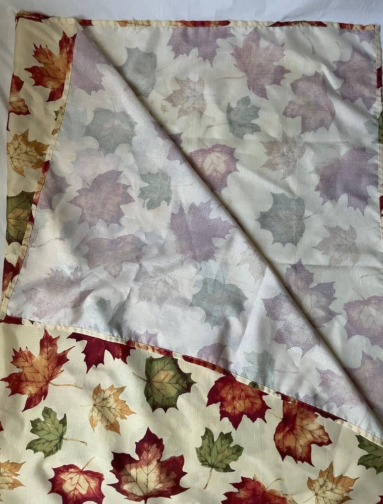 Unbranded OAK Leaf Tablecloth - e185