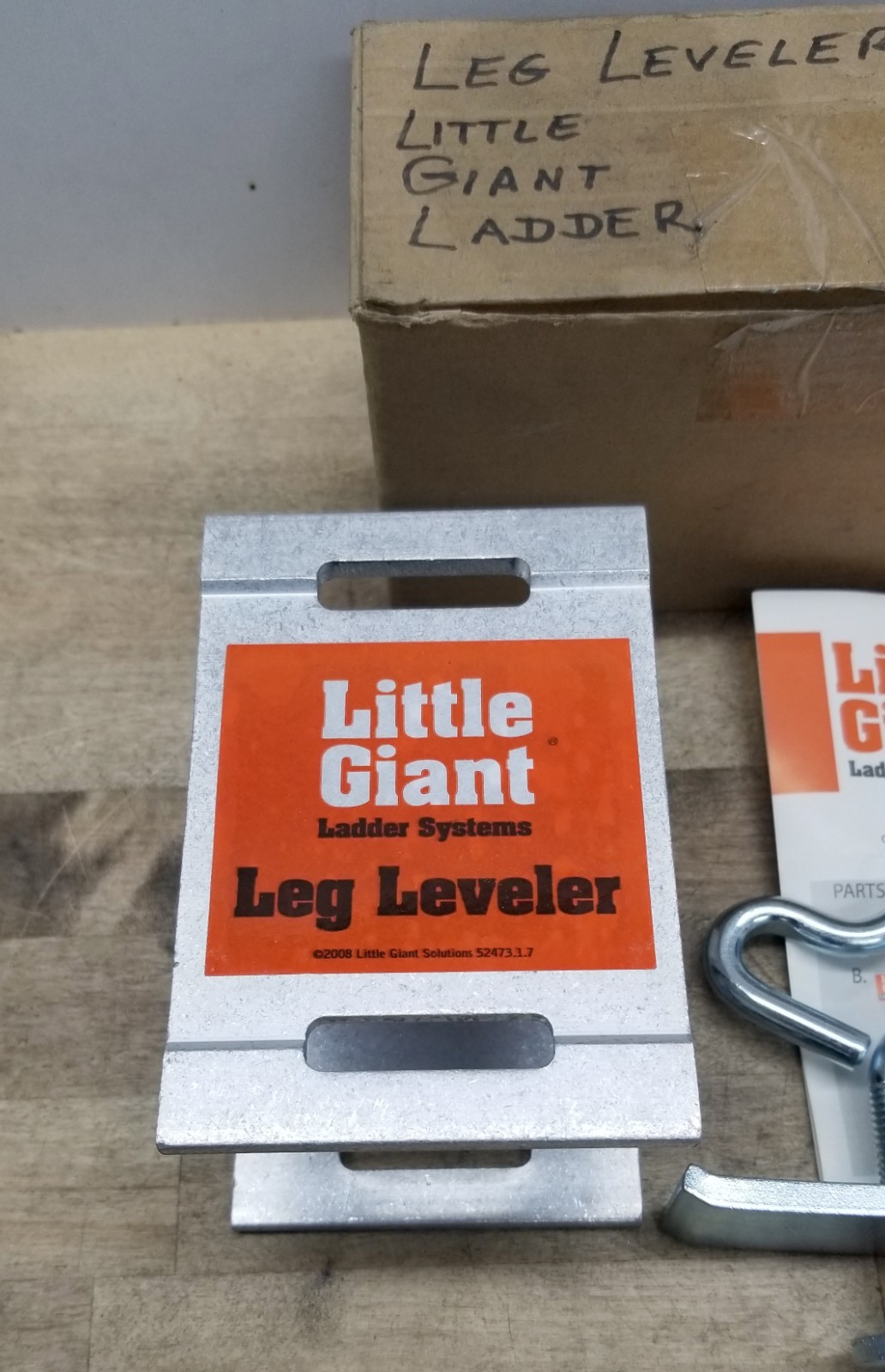 Little Giant Leg Leveler Accessory for Little Giant Ladders (CLAMP ONLY)