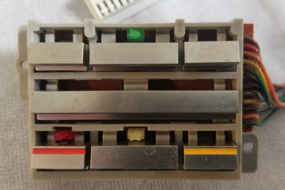 HITACHI D-E65 Stereo Cassette Deck TAPE DECK CONTROLS PCB - Stop, FF, Play, Rew.