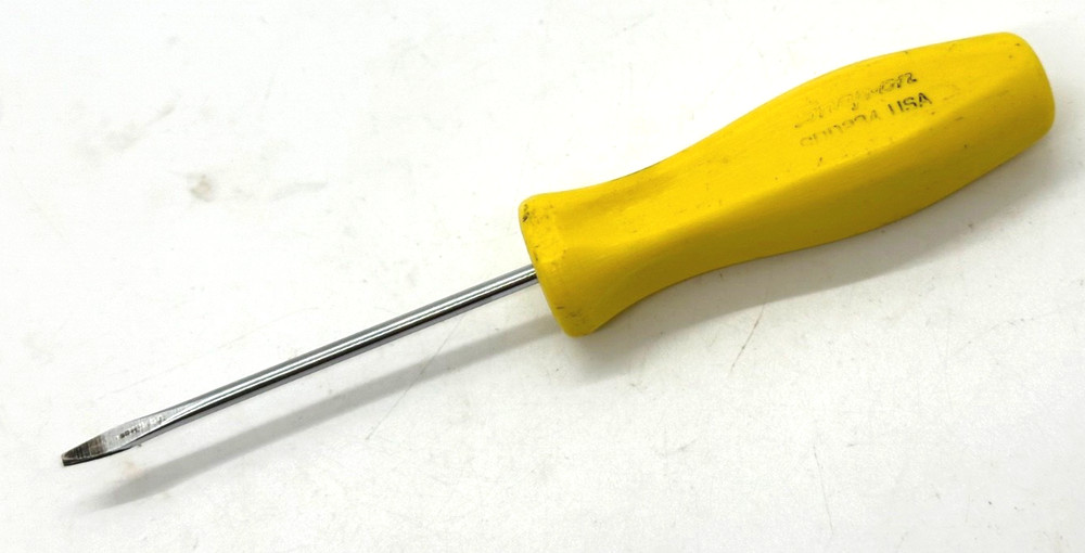 🇺🇸 Snap On Tools Classic Yellow Standard Flat Tip Screwdriver 6" Long Cabinet