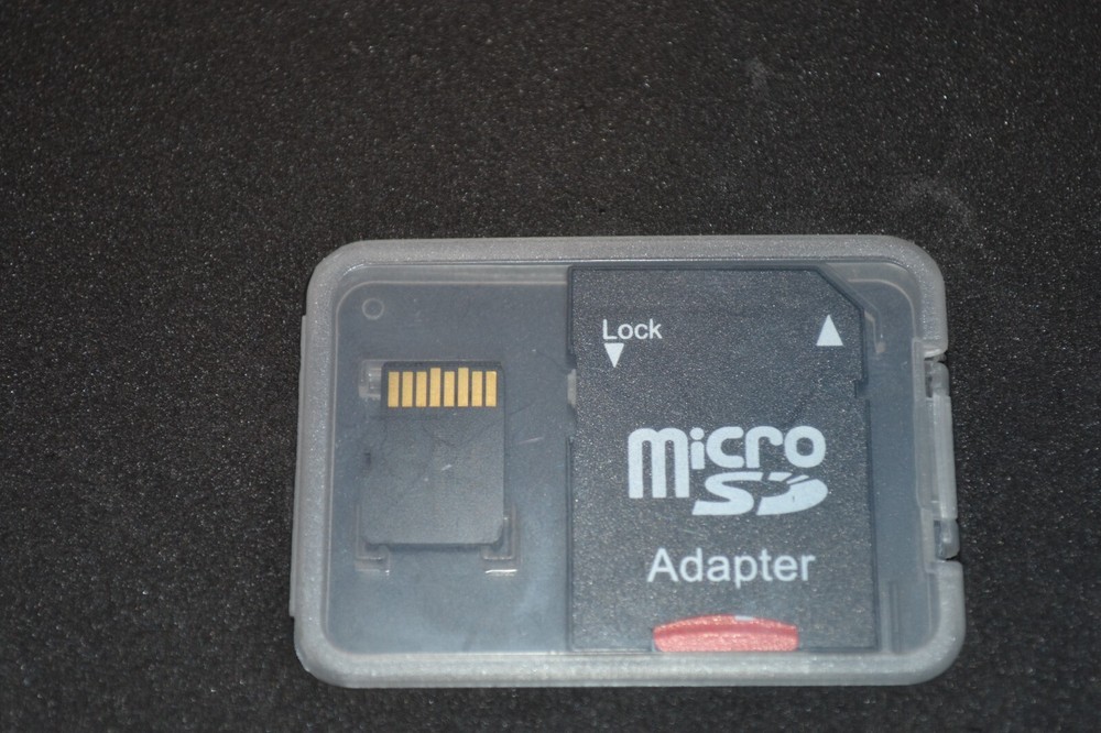 MicroSDXC UHS-I Card 512GB includes adapter