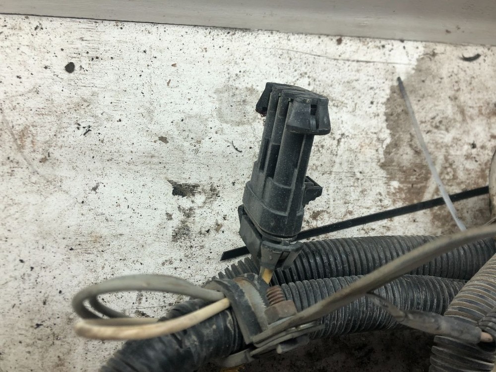 International 4700 Wiring Harness, Cab - Used