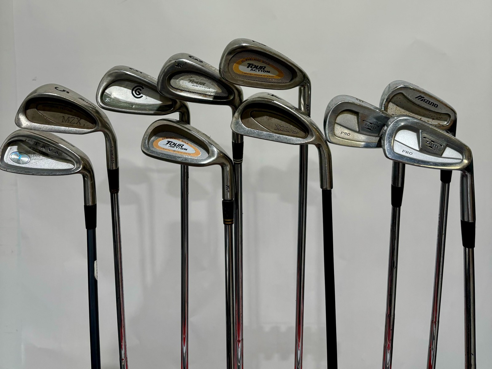 Wholesale Lot of 40 Golf Clubs - Assorted Irons