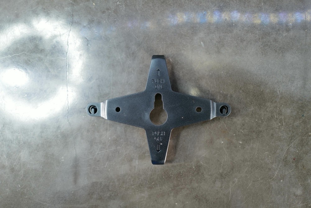 TiVo Mini Wall Mount Bracket With Hardware Instructions New