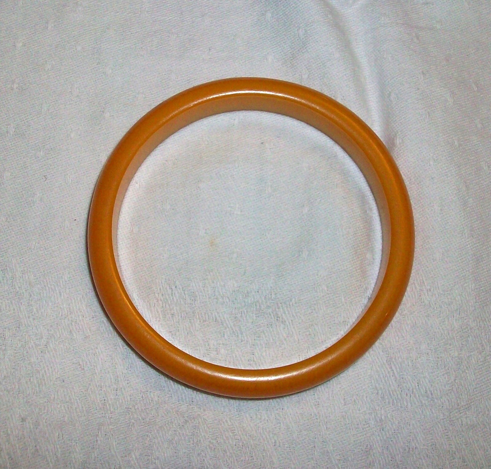 Vintage Round Smooth Deep Butterscotch Bakelite Bracelet Bangle