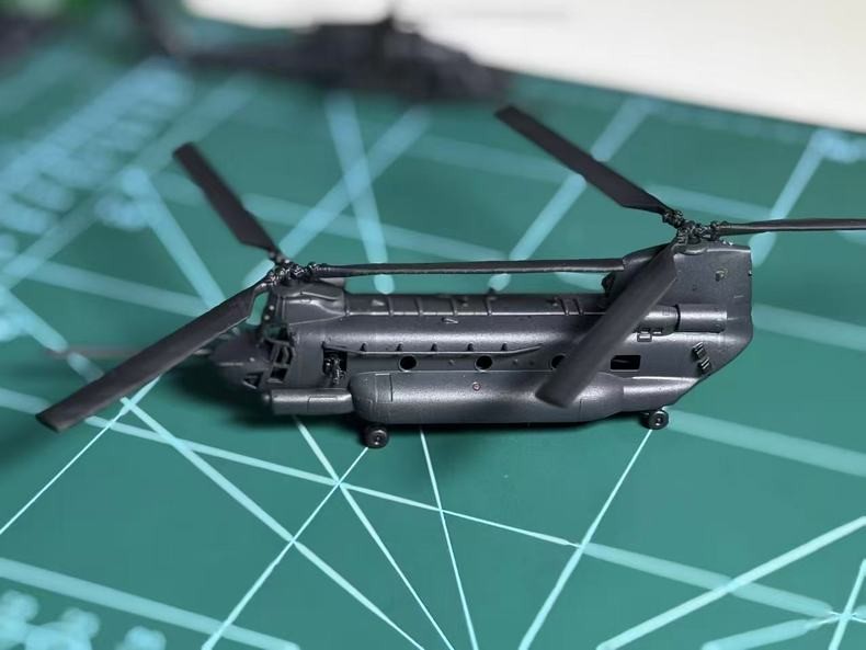 3D Printed Model 1/144 American MH-47G Chinook helicopter Finished Model