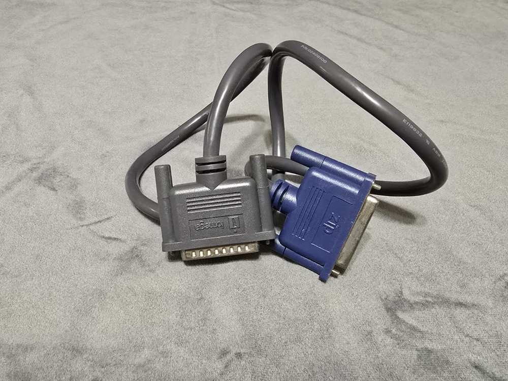 Iomega Zip 100 Z100P2 Drive External With Parallel Cable & AC Adapter