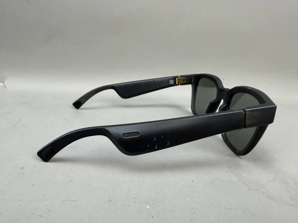 BOSE BMD0006 Black Audio Sunglasses Frames W/ Charger, Case