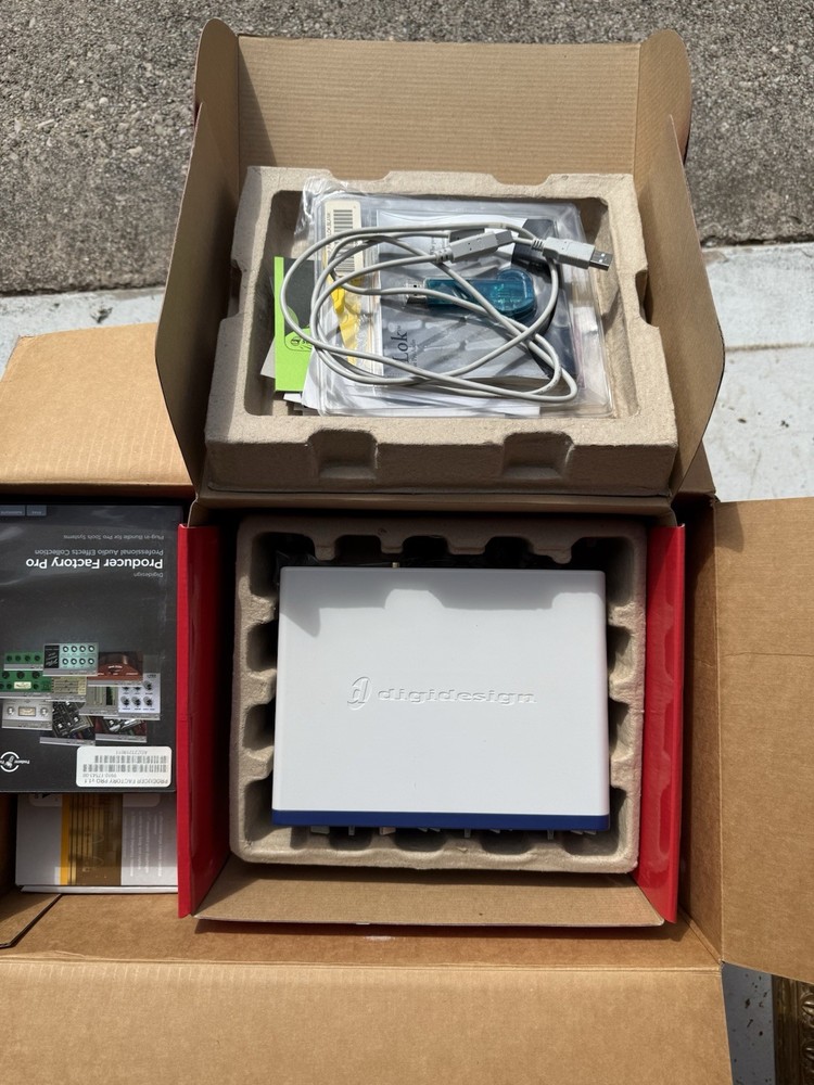 Digidesign Mbox 2 Factory Studio Bundle