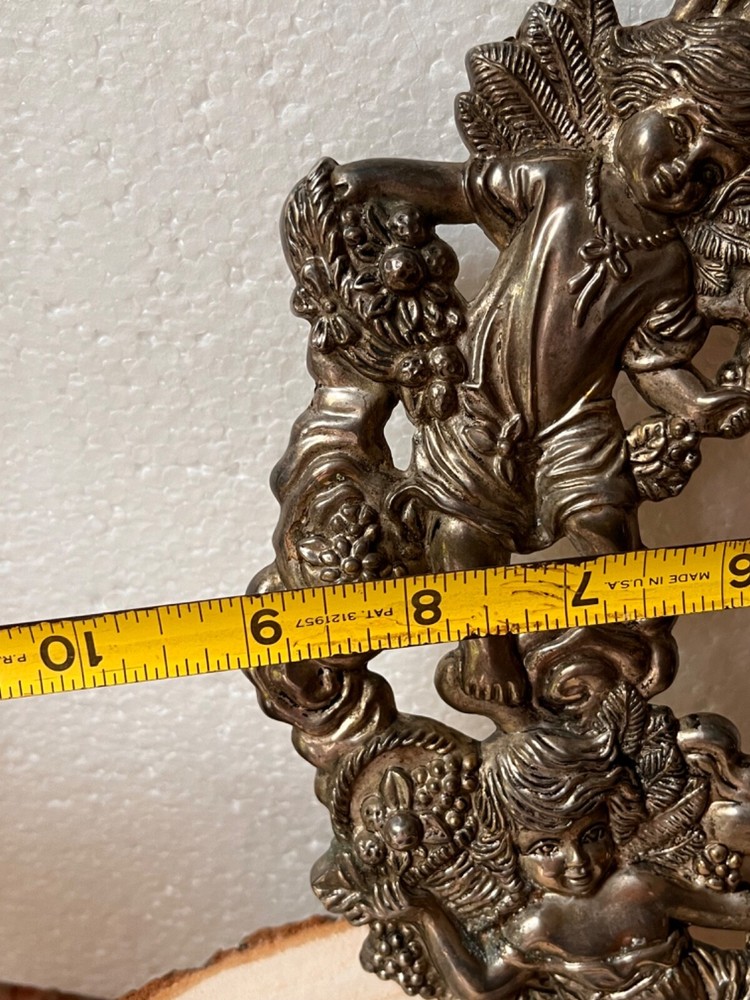 Silver Plated Wreath cherubs wall Art- Victorian style trivet angels