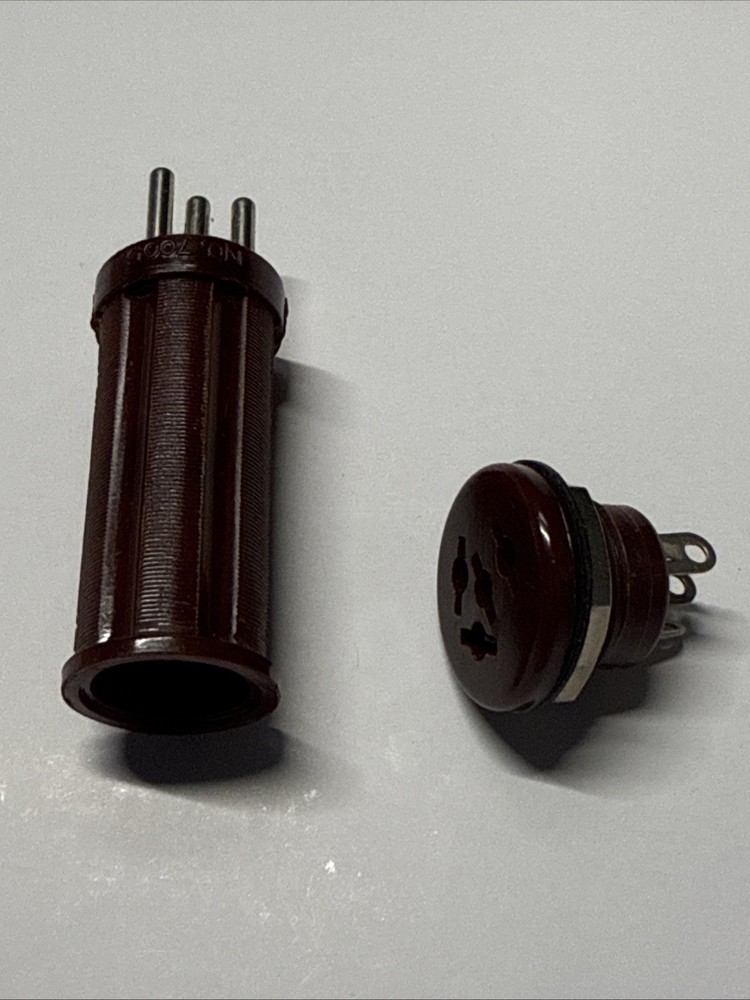 4 pin plug-in mini coil form Russian made NOS + socket