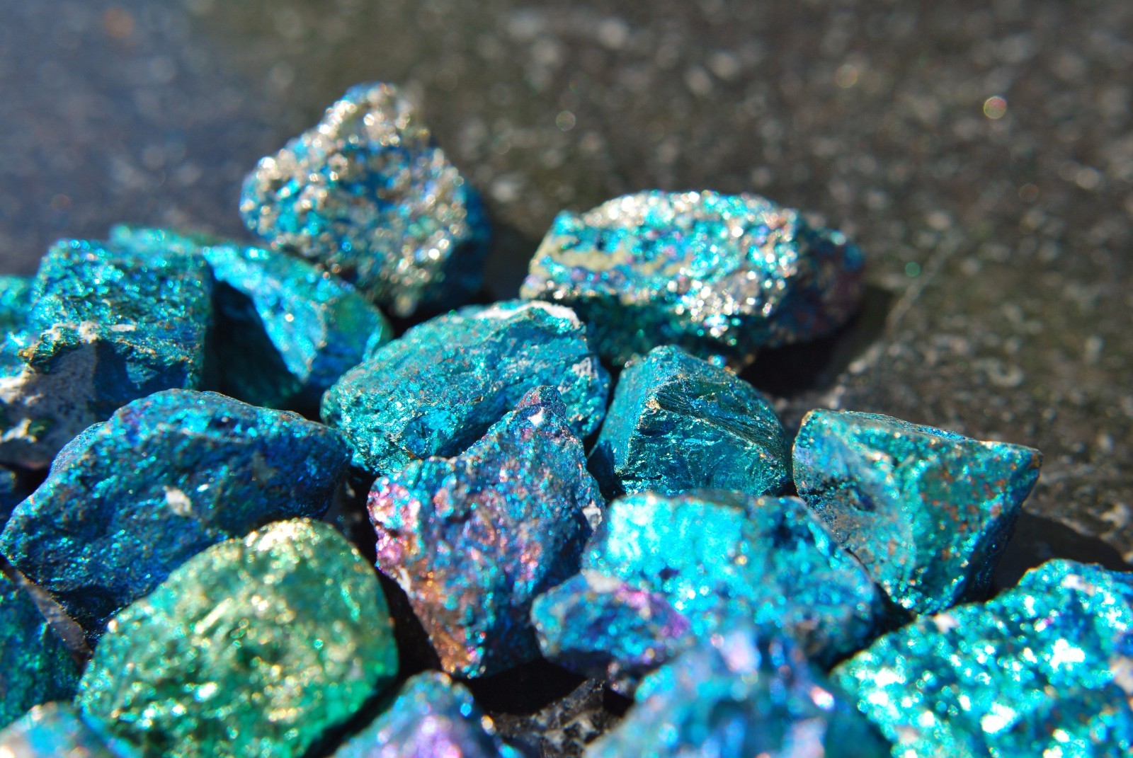 ~20 PCS AAA Grade CHARGED 650cts BABY PEACOCK™ ORE Chalcopyrite Crystals Healing