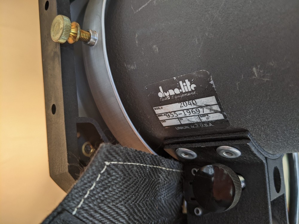 Dynalite flash photography lighting