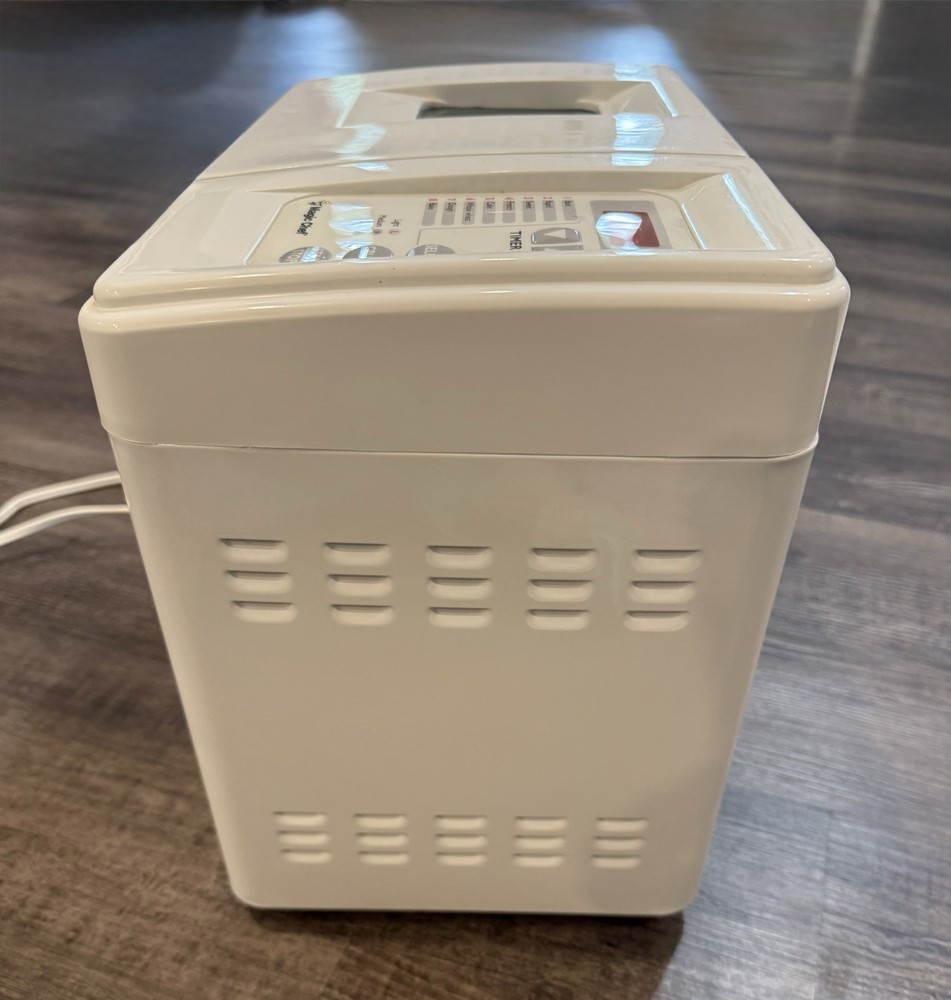 Magic Chef Breadmaker CBM-310 Tested And Working Digital Bread Machine