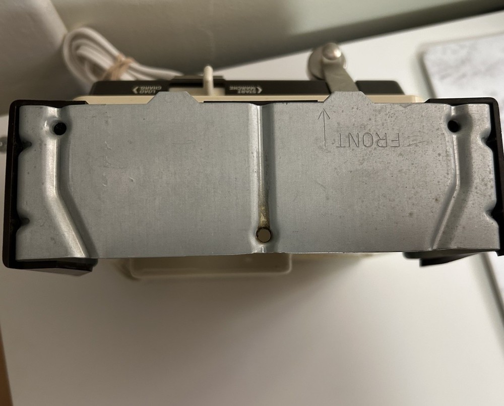 Black & Decker Spacemaker Can Opener EC60CAD with Mounting Hardware Working
