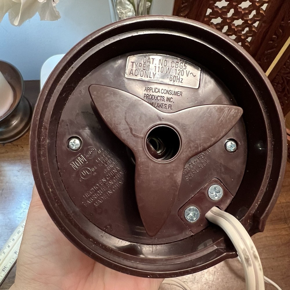 Black & Decker Smart Grind Coffee Bean Grinder Model CBG5 White