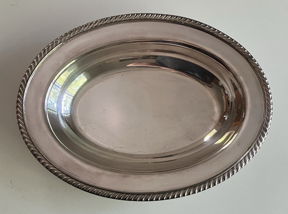 15” WM Rogers Covered Casserole #4012 Silver plate