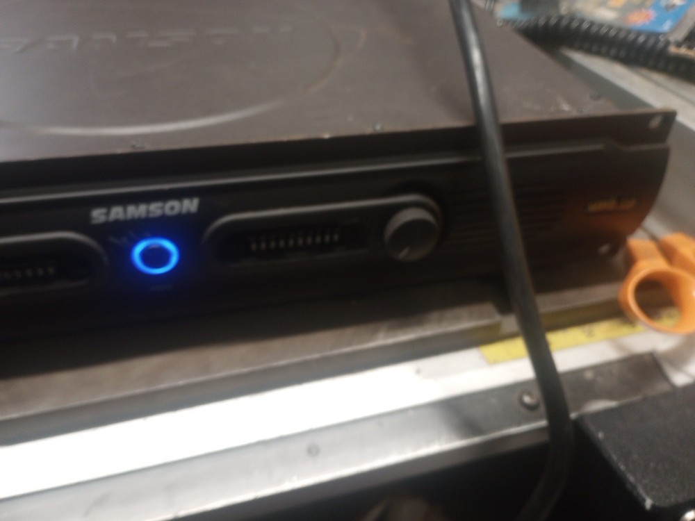 Sampson Servo 300 Audio Amplifier Powers Up