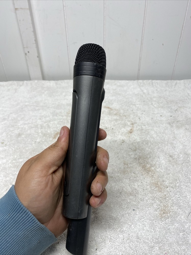 Leadsinger LS-3222 Wireless Karaoke Microphone Black