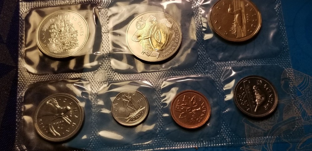 1999 Canada Nunavut Mule Error Mint Proof Like Set Extremely Rare Set.