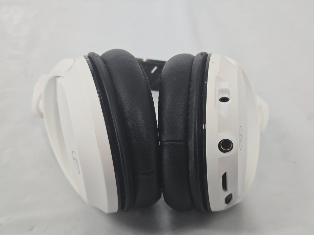 Audio-Technica High-Fidelity Closed-Back Wired Gaming Headset - Missing Cables