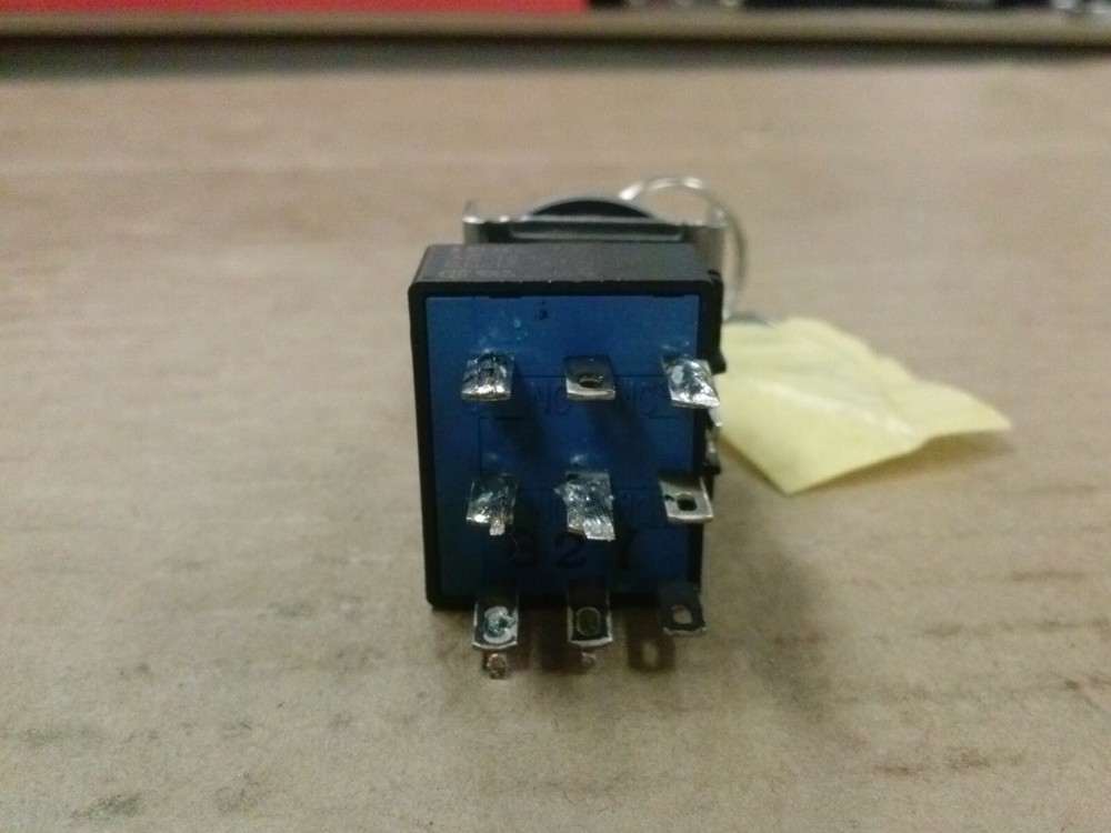 IDEC LB-T3 LB Series Key Switch