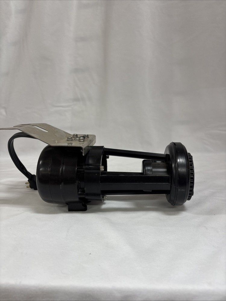 MANITOWOC ICE MACHINE WATER PUMP 7486M 76-2601-3