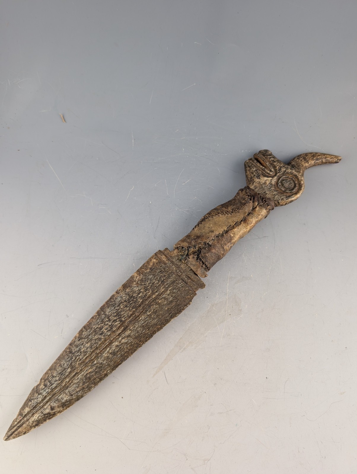 ANTIQUE NORTHWEST COAST CARVED EFFIGY DAGGER